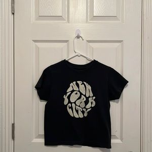 BRANDY MELVILLE TOP• SO CUTE• WORN ONCE!